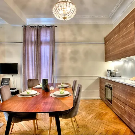 Apartman Far5 - 3 A Deux Pas De La Rue D'antibes